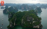 Ngắm Vịnh Hạ Long tuyệt đẹp từ trên cao